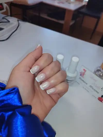 Moni Nails