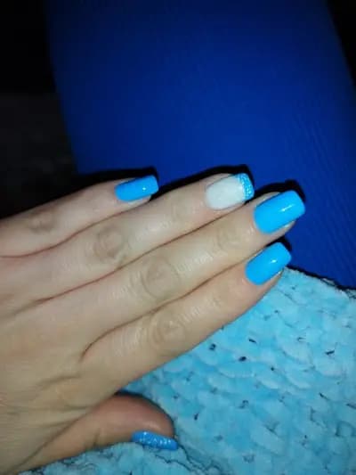Moni Nails