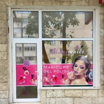Moni Nails