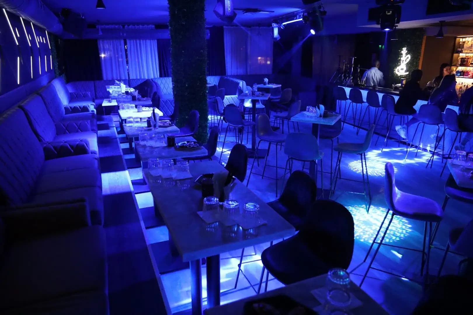 Aura shisha bar & night club