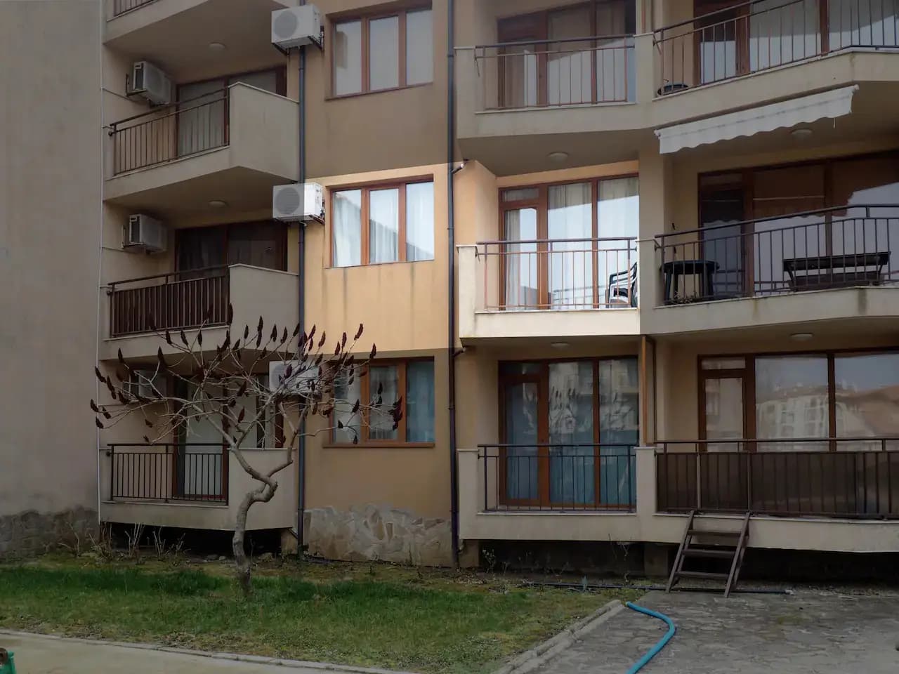 Студио в комплекс Нестинарка