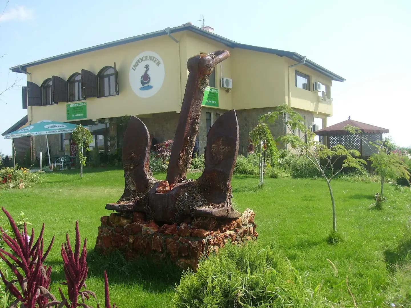 Branta Birding Lodge
