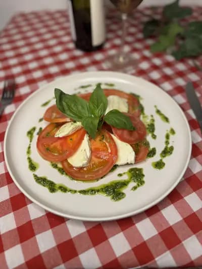 Чоткин Italian food