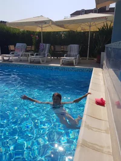 Семеен хотел Елири