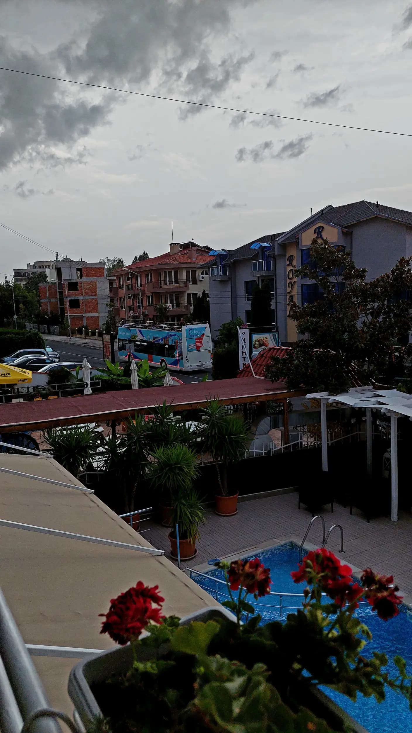 Семеен хотел Елири