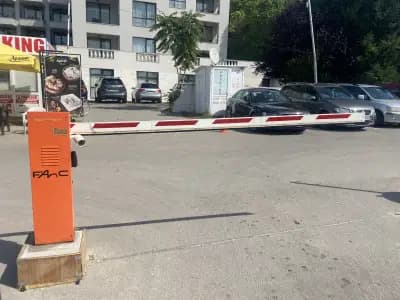 Плажен паркинг Двореца / Beach Parking Dvoretsa