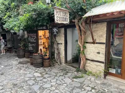Vanito Art Pottery