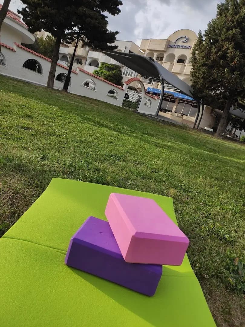 Open-air Fitness (Stretching and Healthy Back)