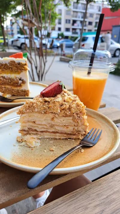 Berloga Art Coffee Shop