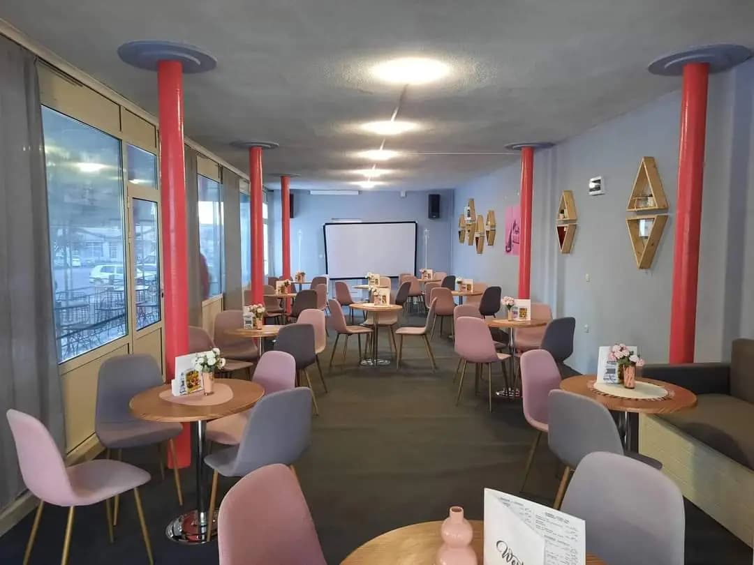 West Café