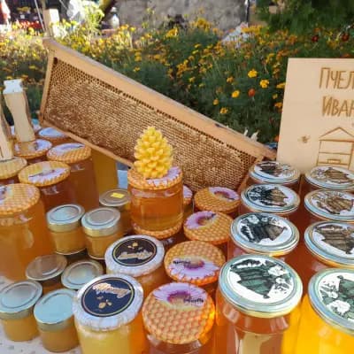 Мед и пчелни продукти Иван Гешев ( Organic Raw Honey)