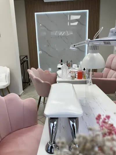 Edelina Dineva Nail Studio