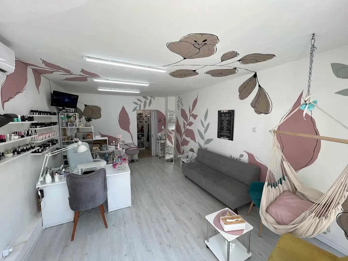 Aya Lazura - Nail Care&Nail Art