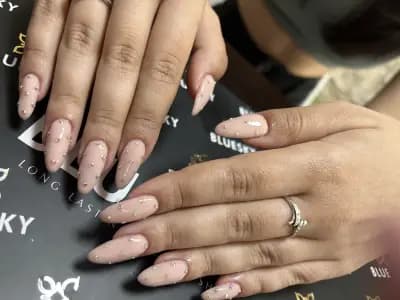 Салон Нана терапевтичен педикюр-маникюр