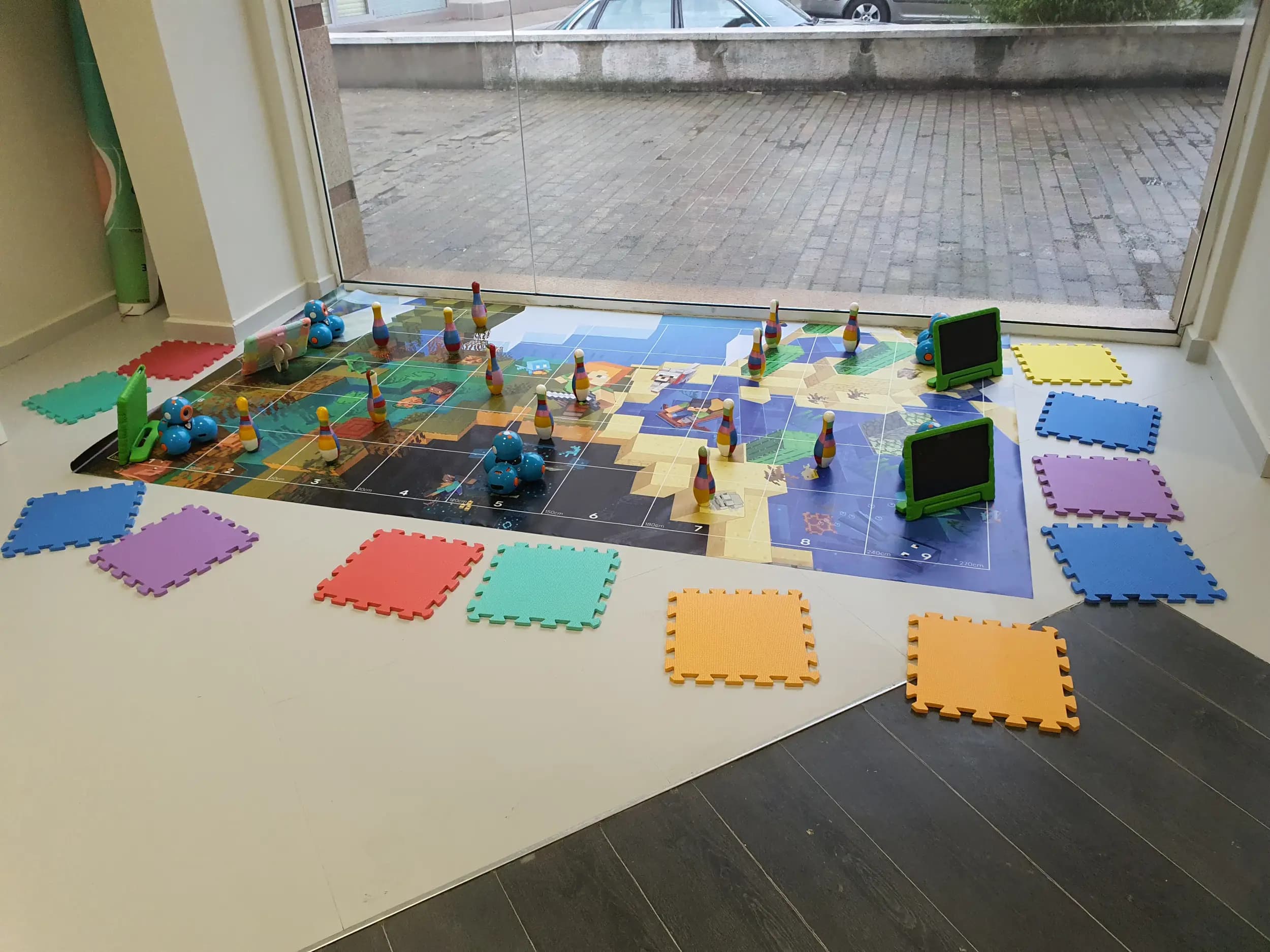 MindHub Дружба