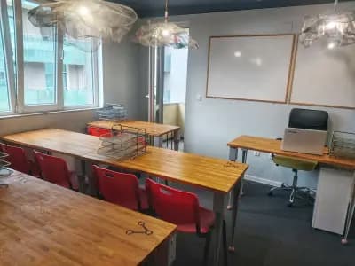 Либери център ЕООД