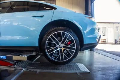 AutoXpert - Сервиз за Гуми, Джанти, Климатици.