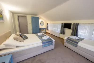 Вила Зеления Осъм | Хотел | Къща за гости | Семеен хотел
