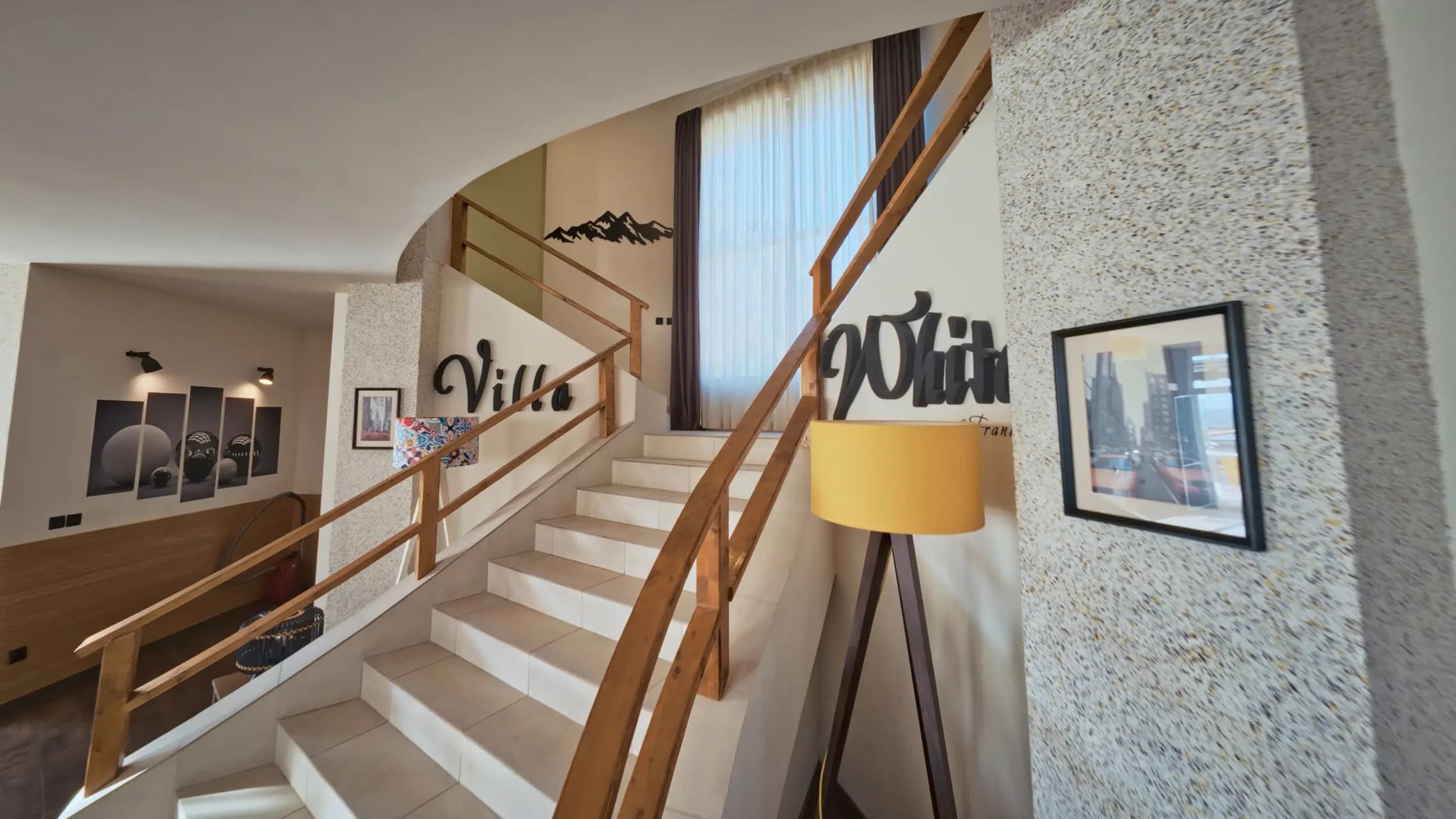Villa Frank White