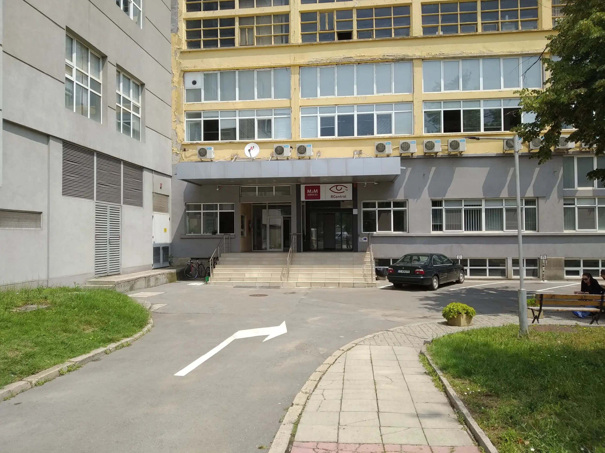 М2М Сървисез