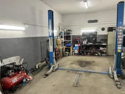Stan’s Garage / Гаража на Стан