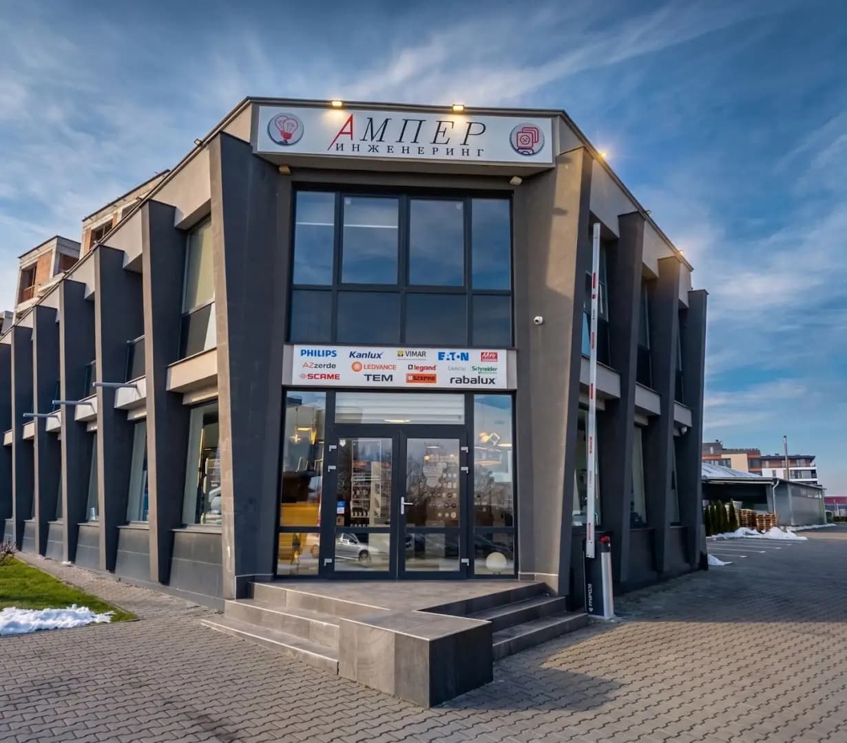 Продажба и Монтаж на Ел Инсталации - Ампер Инженеринг