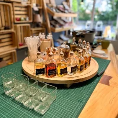 TRAKE Social Atelier - Ателие, Работилница за изработка на ароматни свещи и магазин за подаръци с Роза Дамасцена