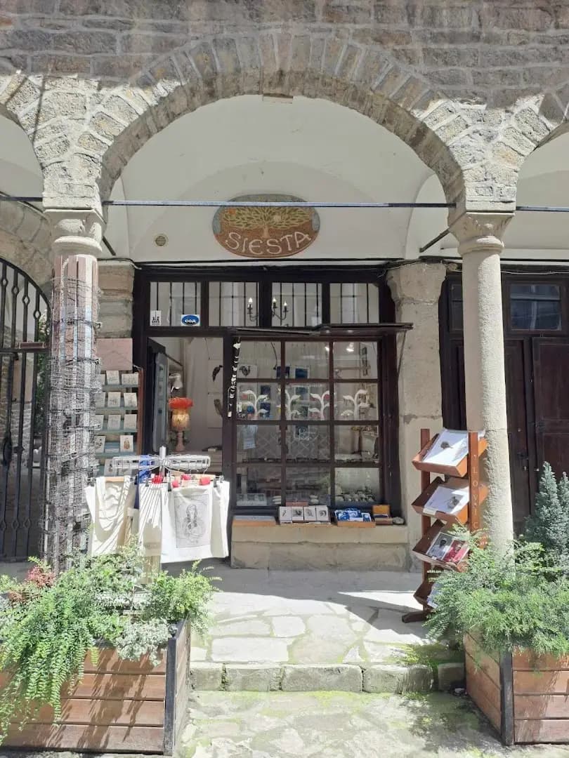 SIESTA Gift Shop/Art studio
