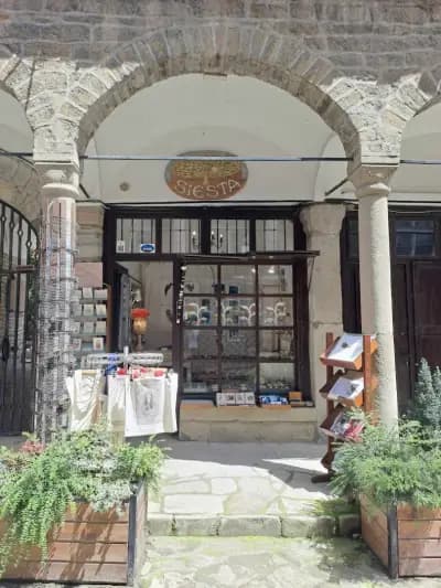 SIESTA Gift Shop/Art studio