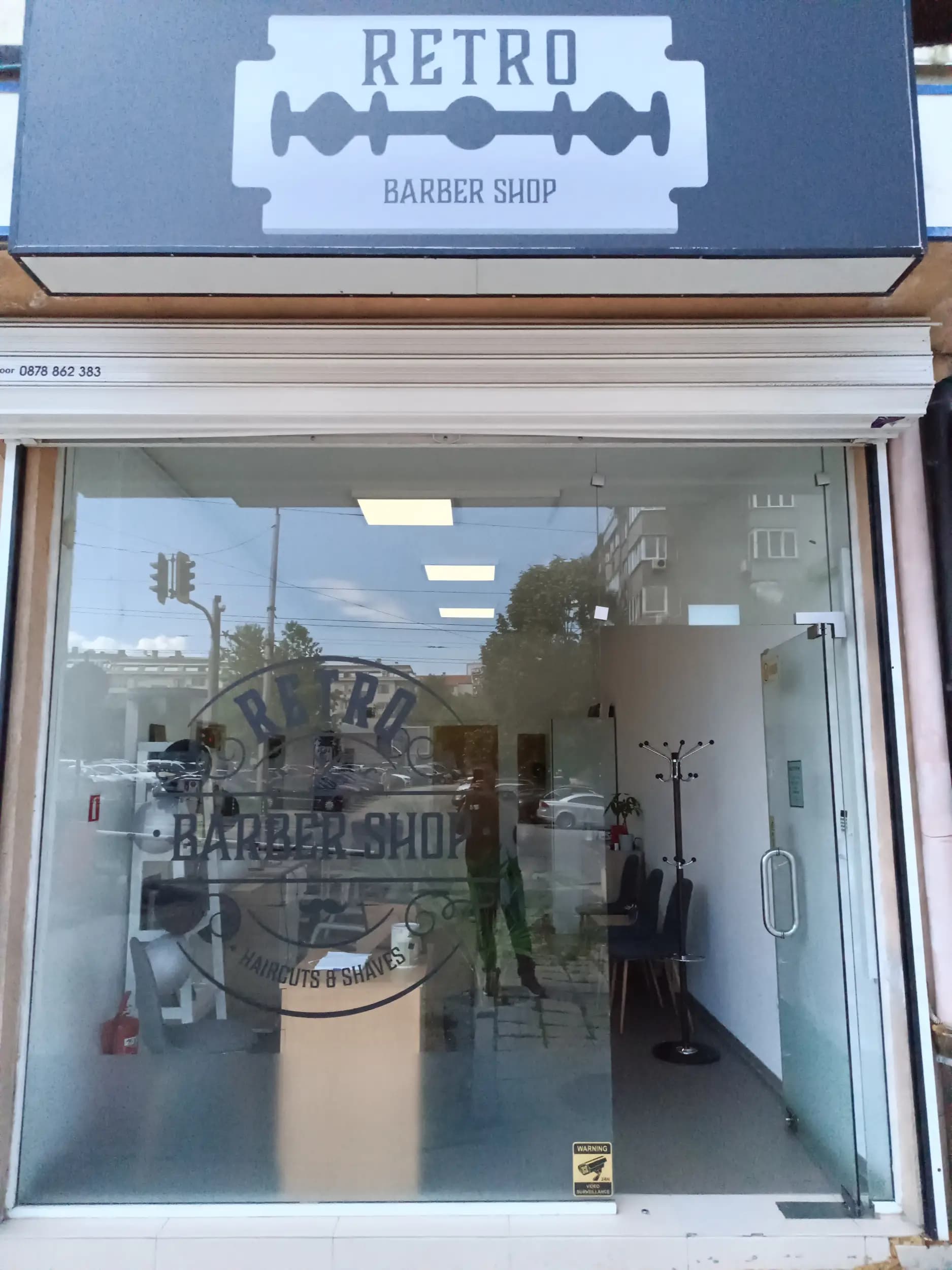 RETRO BARBER SHOP