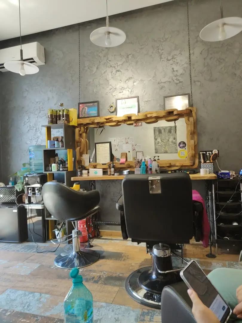 Stella Blue hair studio
