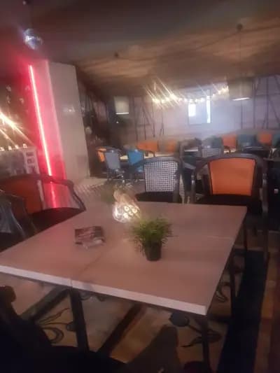 Central Club & Piano bar