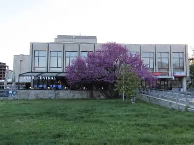 Central Club & Piano bar