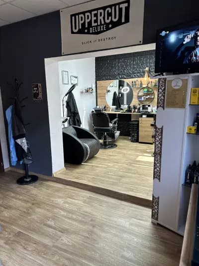 BARBERSHOP Клуб мъжки свят
