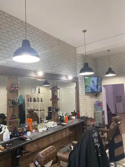 Alan's Barber House
