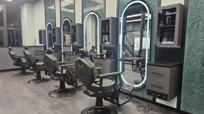 SuperBarber Iztok І Бръснарница І Бръснар І Подстригване І Оформяне на брада и вежди