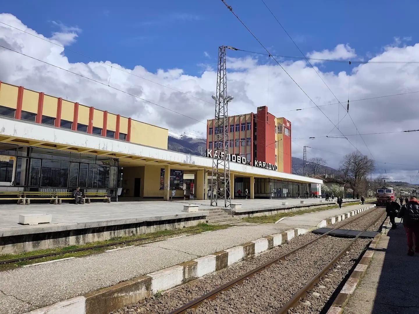 Паркинг на Карловската ЖП гара