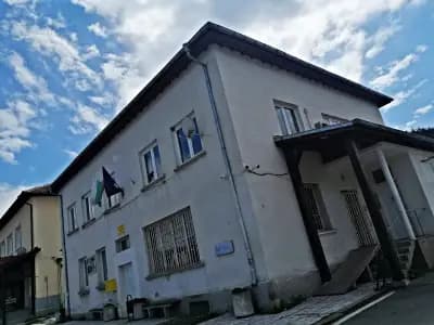 Пощенска станция 2025