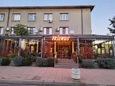 Friends bar&dinner