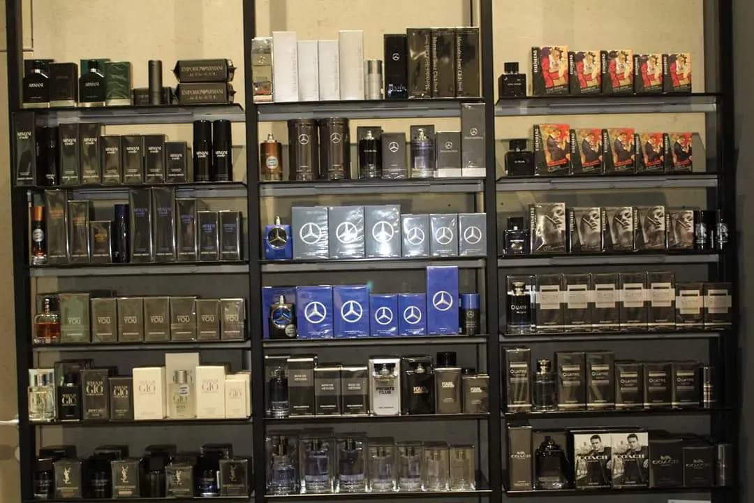 DOUGLAS 7 MALL MARKOVO TEPE