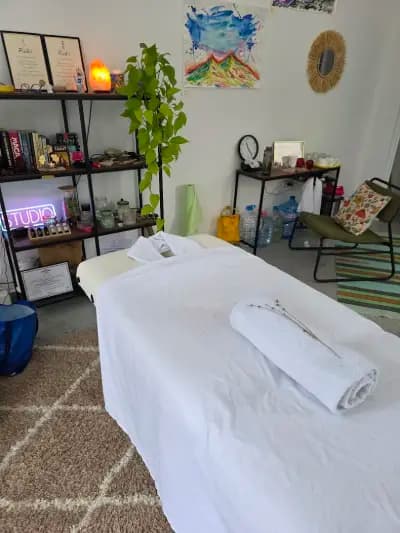 JUICÝ FĽOW - massage studio