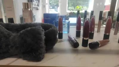 Oriflame - Имиджов и тренинг център Варна