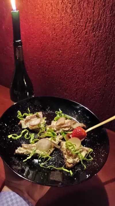 Bar Pinot