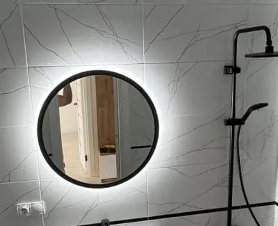Lidiya Mirror