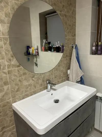 Lidiya Mirror