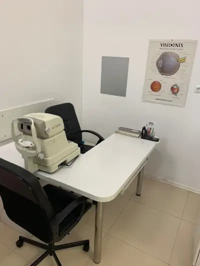 Joy Optics - West Mall, ниво -1