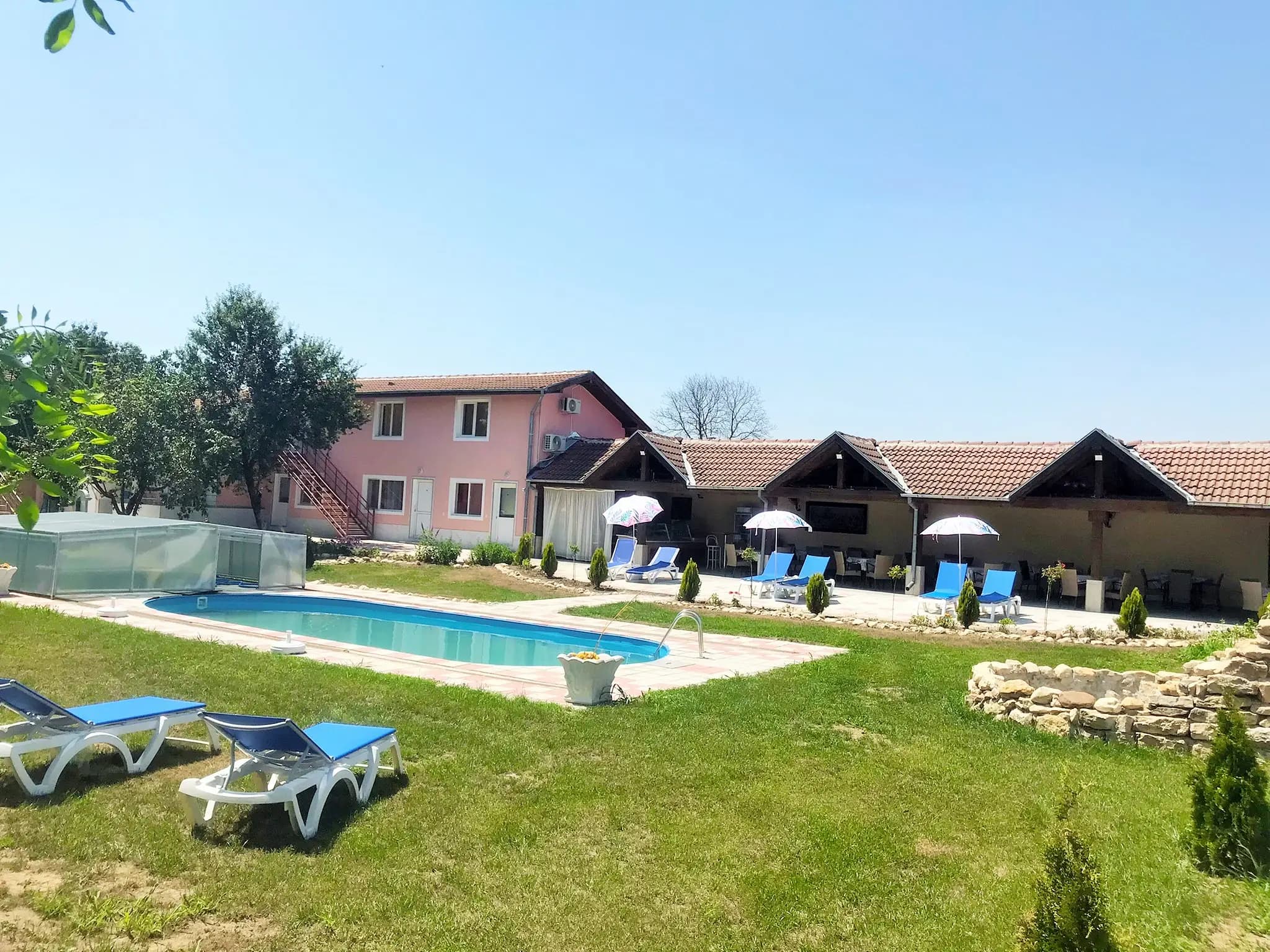 Guest house «La Source »