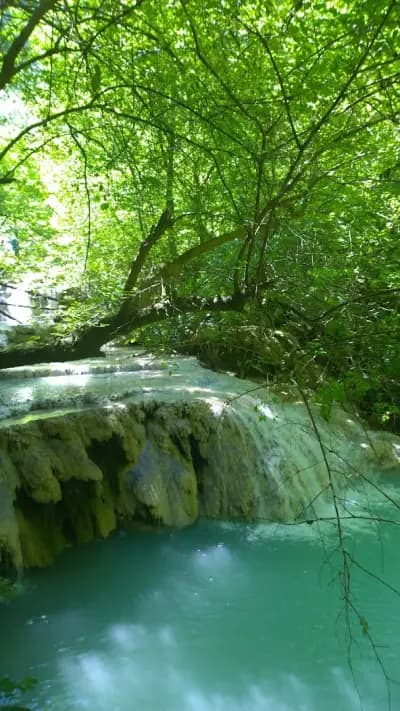 Старата Къща до водопадите и басейна
