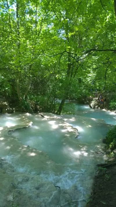Старата Къща до водопадите и басейна