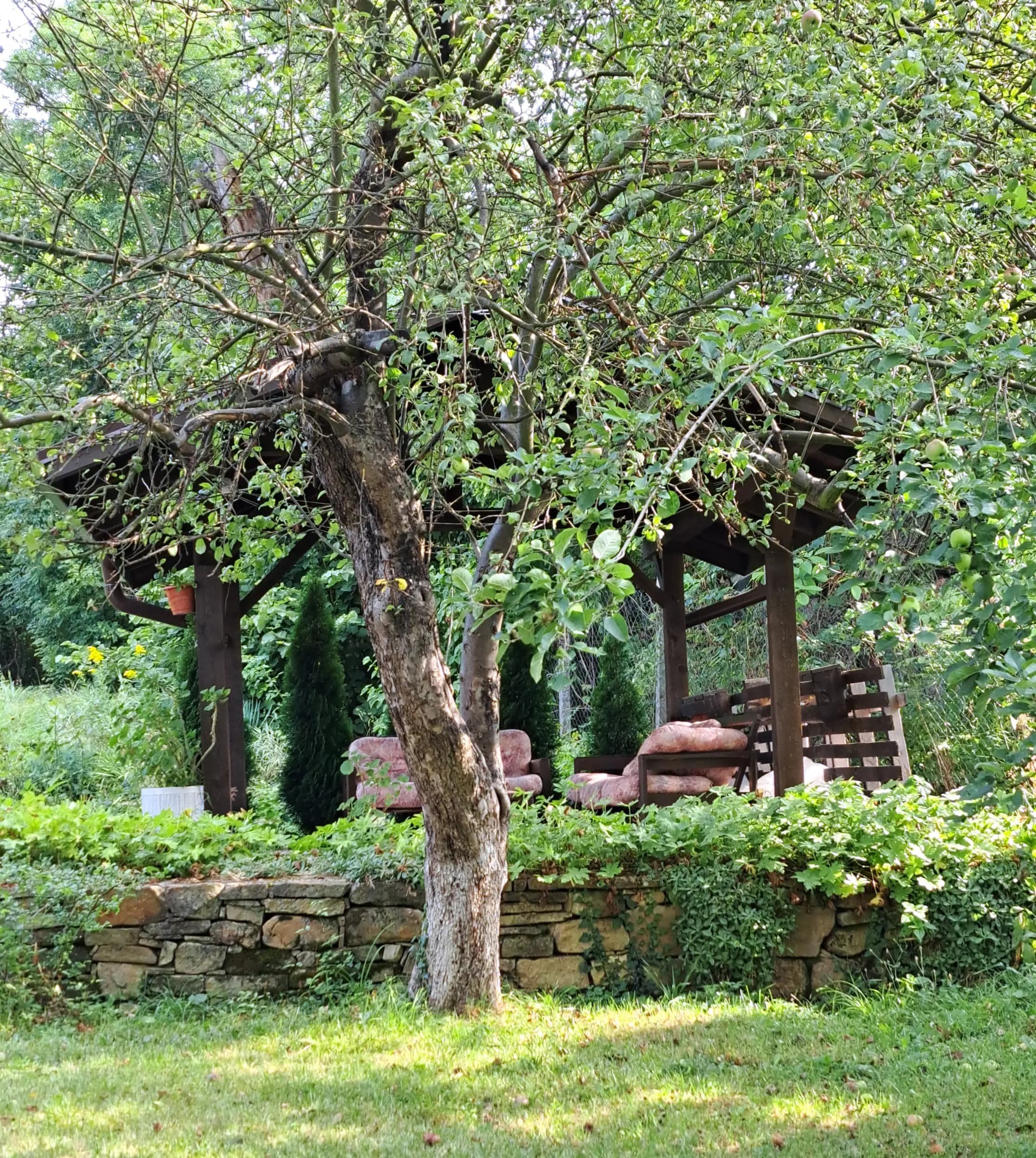 Vitanova Guest House